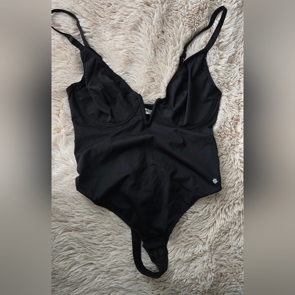 Deep V-Neck Low Back Sculpting Thong Bodysuit #957 NWOT - Picture 9 of 11